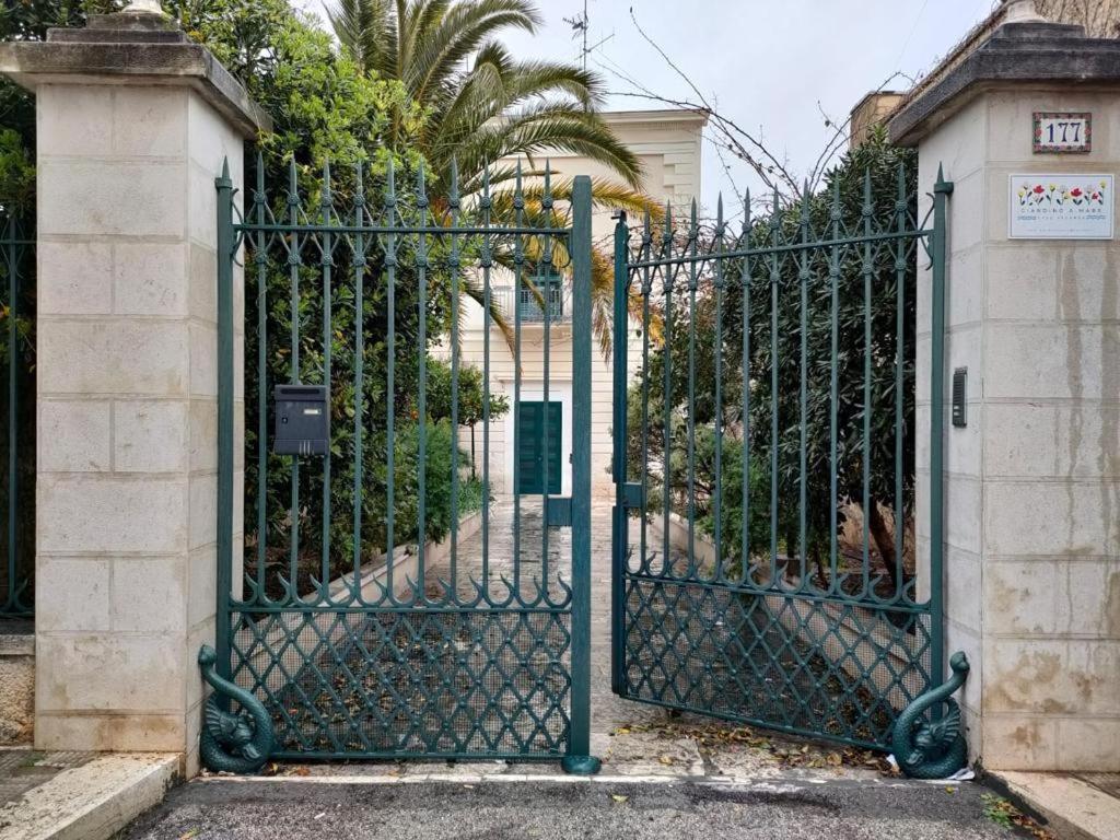 Giardino A Mare Apartment Bari Luaran gambar